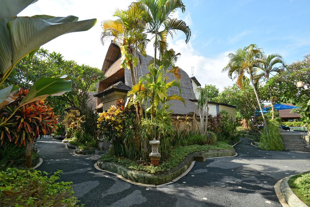 Puri Dewa Bharata Hotel & Villas Legian Exteriér fotografie