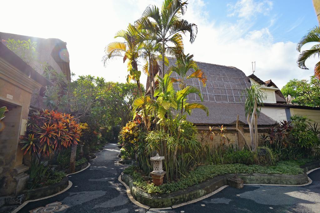 Puri Dewa Bharata Hotel & Villas Legian Exteriér fotografie