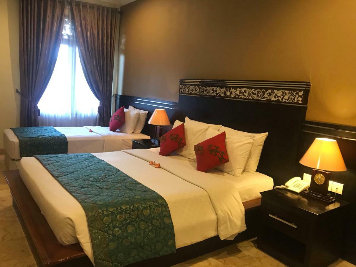 Puri Dewa Bharata Hotel & Villas Legian Exteriér fotografie